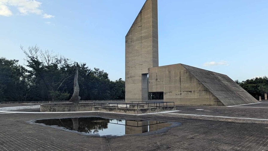 El Monumento de Capotillo se cae a pedazos ante los ojos de las autoridades de Dajabón El Monumento de Capotillo se cae a pedazos ante los ojos de las autoridades de Dajabón