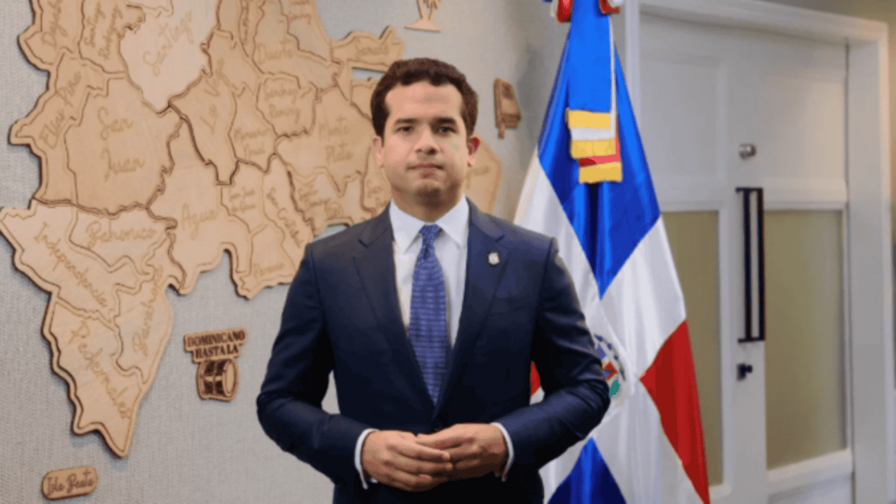 Senador Omar Fern&aacute;ndez plantea un Congreso enfocado en inversi&oacute;n y menos gasto