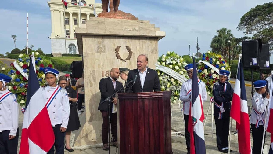 Autoridades de Santiago conmemoran el 163 aniversario de la Restauraci&oacute;n de la Rep&uacute;blica