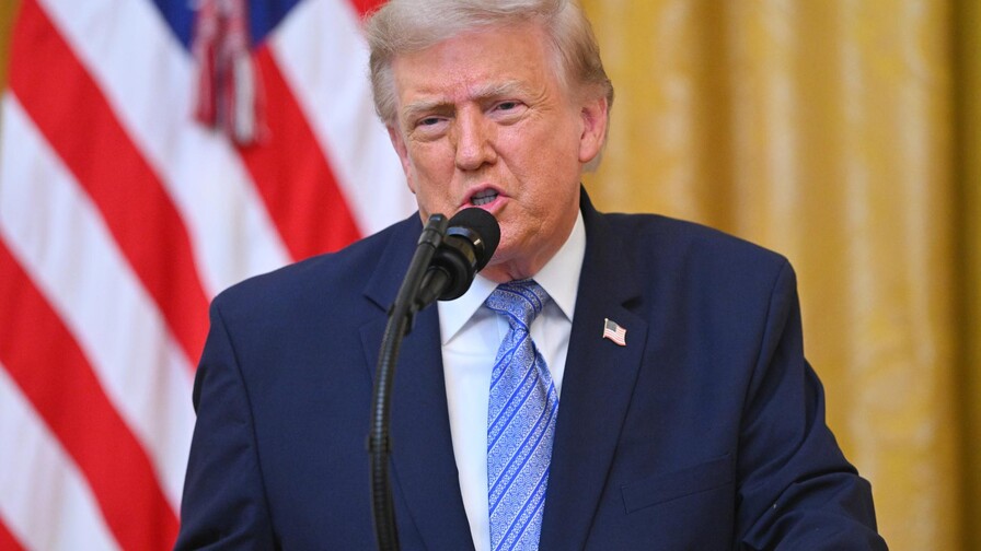 Senador demócrata critica decisión de Trump de reducir ejercicios militares con Corea del Sur Senador demócrata critica decisión de Trump de reducir ejercicios militares con Corea del Sur