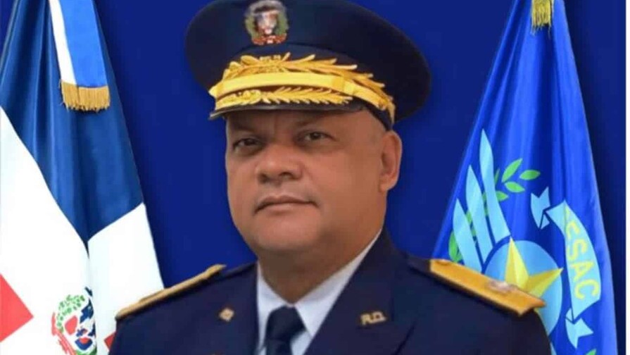 El presidente nombra nuevos comandantes del Ejército y de la Fuerza Aérea El presidente nombra nuevos comandantes del Ejército y de la Fuerza Aérea