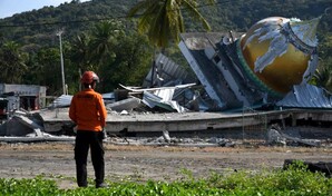 Indonesia eleva a 68 los muertos y a 213 los heridos tras el terremoto de Flores