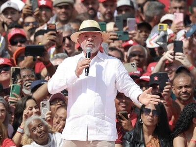 Lula y Flávio Bolsonaro abren la campaña presidencial en Brasil