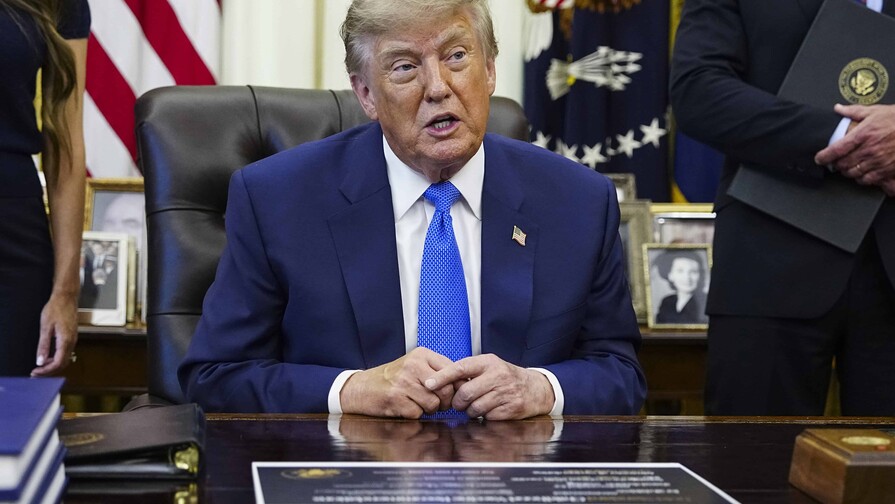 Senador demócrata critica decisión de Trump de reducir ejercicios militares con Corea del Sur