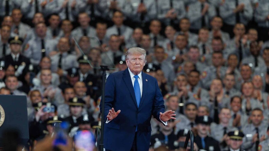 Trump amenaza a Omán con bombardearlo si hace un acuerdo con Irán Trump amenaza a Omán con bombardearlo si hace un acuerdo con Irán