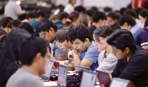 UNAM cierra examen presencial en sedes for&aacute;neas tras pol&eacute;mica por IA y llega a la capital