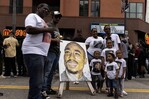 Tupac Shakur, el mito del hip hop que sobrevivi&oacute; a su muerte y a un crimen sin respuestas