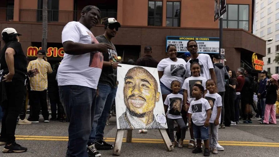 Tupac Shakur, el mito del hip hop que sobrevivió a su muerte y a un crimen sin respuestas Tupac Shakur, el mito del hip hop que sobrevivió a su muerte y a un crimen sin respuestas