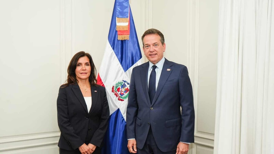 Nuevo canciller recibe a la embajadora de EE. UU. y reafirman disposici&oacute;n de un di&aacute;logo permanente