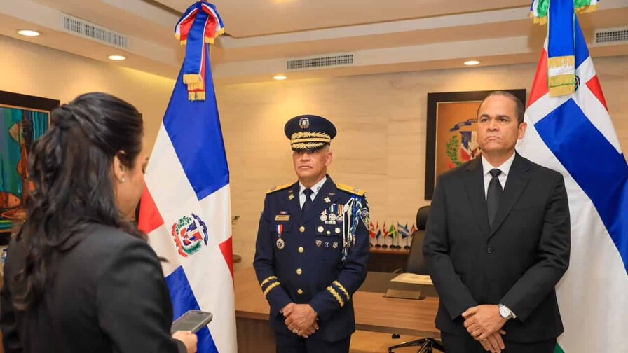 Las señales detrás de la destitución de Modesto Cruz Cruz de la Policía Nacional Las señales detrás de la destitución de Modesto Cruz Cruz de la Policía Nacional