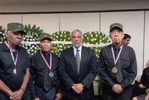 Velan restos del mayor general retirado H&eacute;ctor Lachapelle, figura del movimiento constitucionalista de 1965