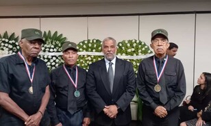 Velan restos del mayor general retirado H&eacute;ctor Lachapelle, figura del movimiento constitucionalista de 1965