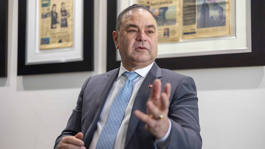 Oliverio Espaillat: "Ahora es ´sí o sí´ que hay que montarse en el tren de la tecnología" Oliverio Espaillat: "Ahora es ´sí o sí´ que hay que montarse en el tren de la tecnología"