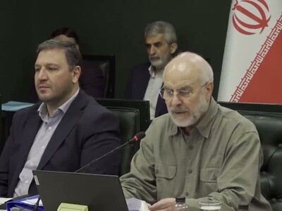 Irán mantiene cierre Ormuz mientras EE. UU. lo declara su territorio