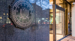 Juez bloquea plan de Trump para frenar traslado de sede del FBI a Maryland