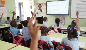 Minerd afirma que m&aacute;s de 400 mil familias recibieron el Bono a Mil para este a&ntilde;o escolar