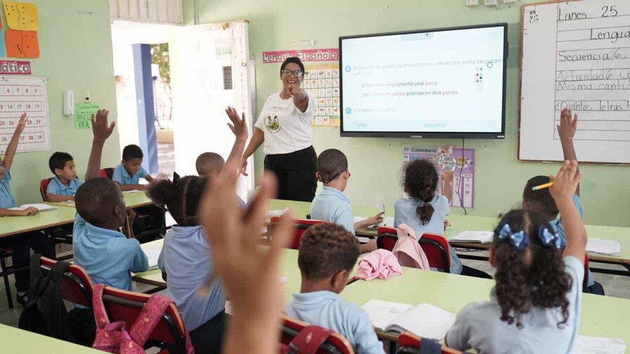 El Minerd asegura cobertura total de docentes mientras trabaja para ubicar a unos 6,000 estudiantes El Minerd asegura cobertura total de docentes mientras trabaja para ubicar a unos 6,000 estudiantes