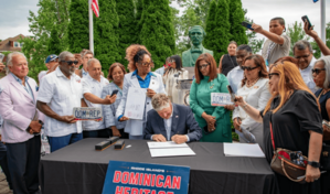 Rhode Island crea matr&iacute;culas vehiculares para celebrar la herencia dominicana