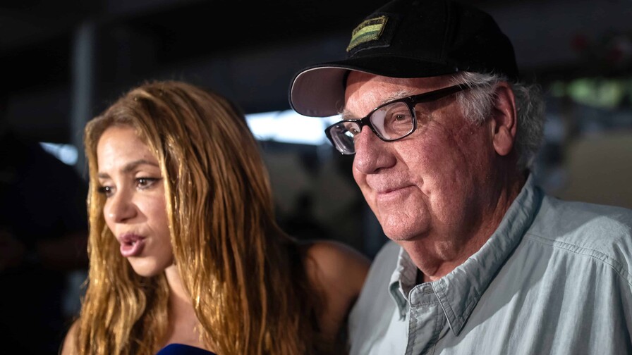 Shakira reconstruirá la Universidad Tecnológica del Chocó y diez colegios tras el terremoto Shakira reconstruirá la Universidad Tecnológica del Chocó y diez colegios tras el terremoto
