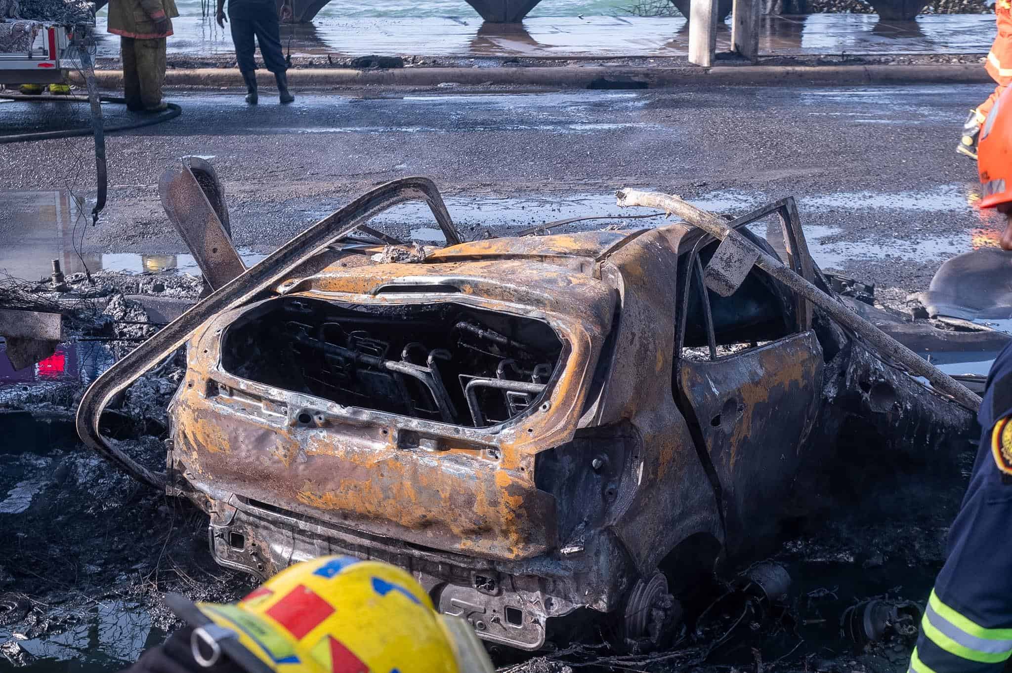 El fuego consumió los vehículos en el que se desplazaban los involucrados en el accidente de tránsito,