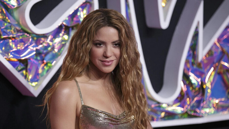 Cancelan conciertos de Shakira y Christina Aguilera en Abu Dabi