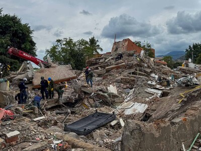 La tragedia sigue diez días después del terremoto en Colombia
