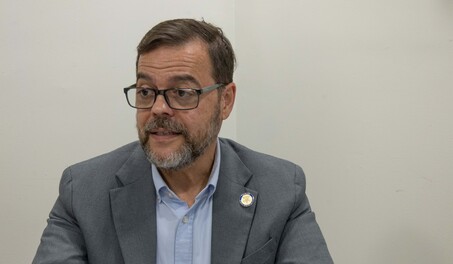 J&oacute;venes de NY enfrentan dificultades para alcanzar la estabilidad econ&oacute;mica de sus padres