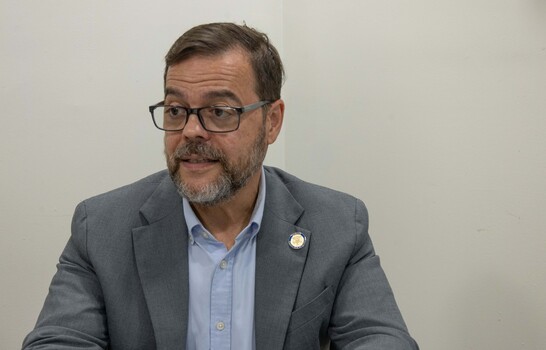 J&oacute;venes de NY enfrentan dificultades para alcanzar la estabilidad econ&oacute;mica de sus padres