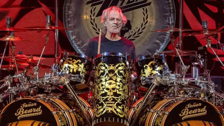 Frank Beard, baterista del trío texano ZZ Top, falleció a los 77 años Frank Beard, baterista del trío texano ZZ Top, falleció a los 77 años