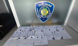 Apresan a hombre con recetas y formularios presuntamente falsos de centros p&uacute;blicos y privados