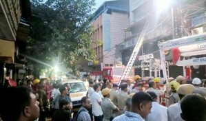 Al menos nueve muertos en un incendio en un hotel en India