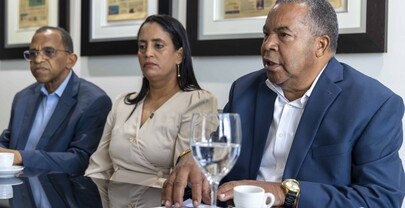 Menegildo De La Rosa: "La jornada escolar extendida se est&aacute; desarrollando en condiciones inhumanas"