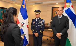 El director de la Polic&iacute;a se despide con mensajes que golpean como macanazos