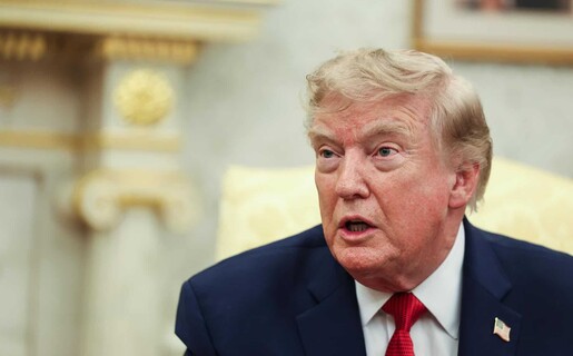 Trump acapara focos de la ins&oacute;lita carrera de autos en las calles de Washington