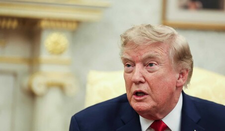 Trump anuncia una guerra econ&oacute;mica contra Ir&aacute;n, que la tacha de pol&iacute;tica fracasada