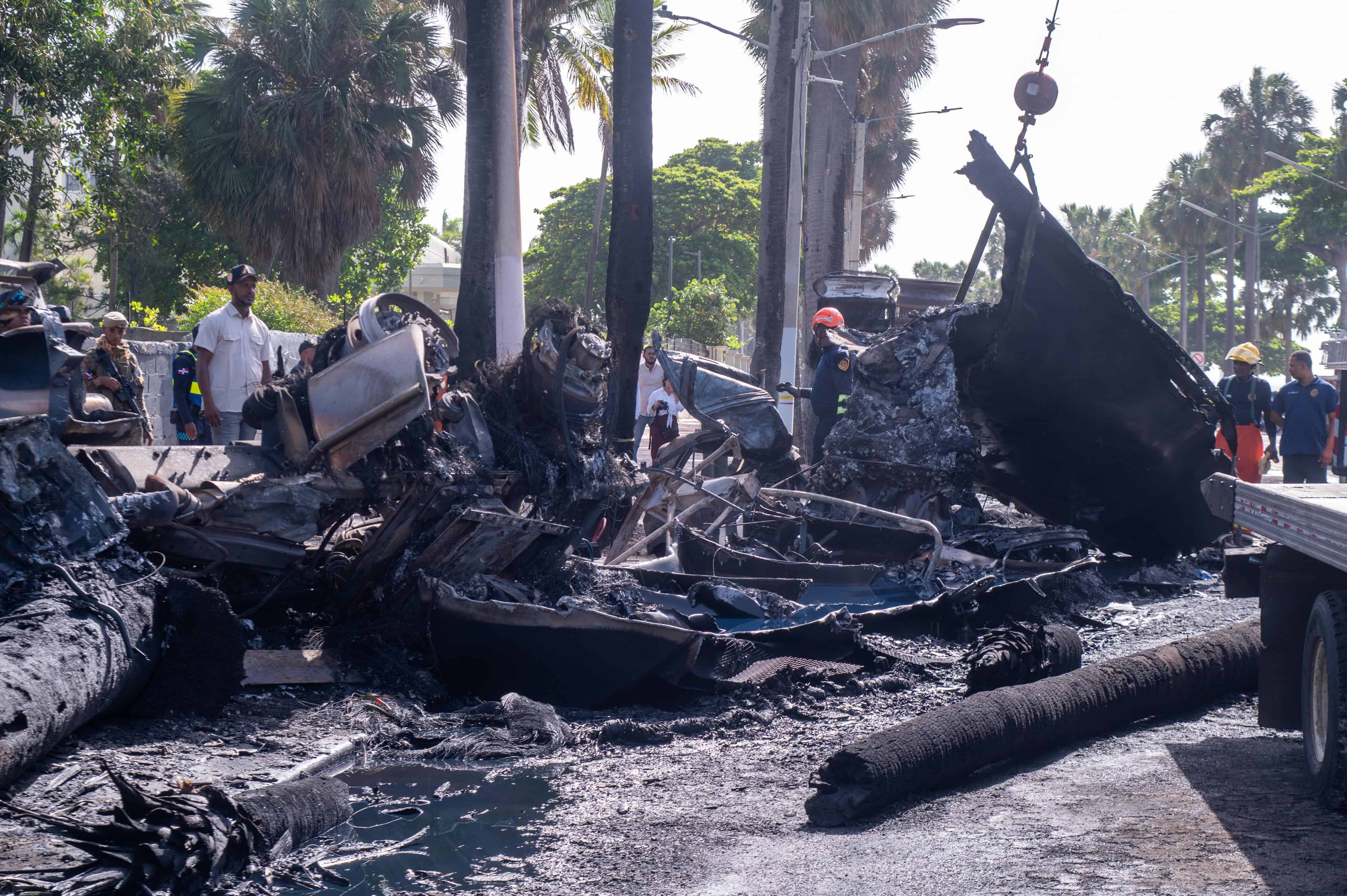 Varios veh&iacute;culos resultaron calcinados tras el accidente ocurrido la ma&ntilde;ana del lunes en el Malec&oacute;n.