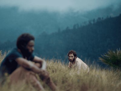 “Bajo el mismo sol” explora el encuentro de culturas en los estrenos