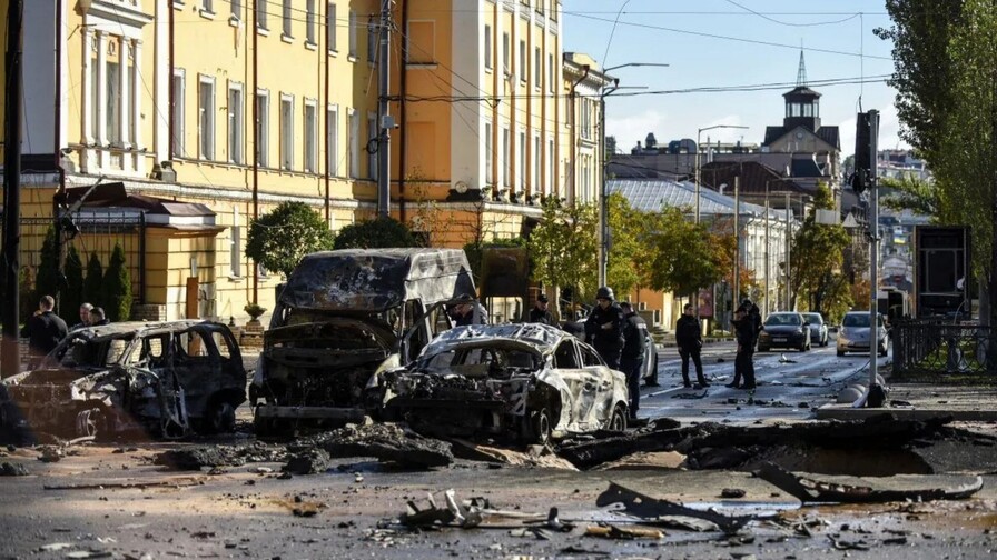 Bombardeos rusos matan al menos a 16 personas en Kiev y sus alrededores Bombardeos rusos matan al menos a 16 personas en Kiev y sus alrededores