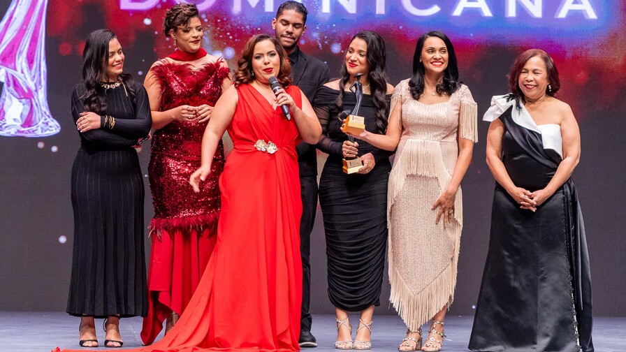 Fashion Freak Fest 2026 "Maison Caribe" recibe galardón como Evento del Año Fashion Freak Fest 2026 "Maison Caribe" recibe galardón como Evento del Año