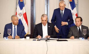 El Gobierno emite t&iacute;tulos de propiedad de seis terrenos en dos parques nacionales