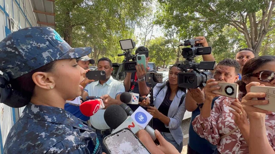 Trabajan en identificar a hombre que mat&oacute; a adolescente tras tirotear su vivienda en Santiago