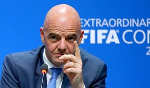 Infantino viene a Rep&uacute;blica Dominicana a buscar ox&iacute;geno mientras piden su renuncia