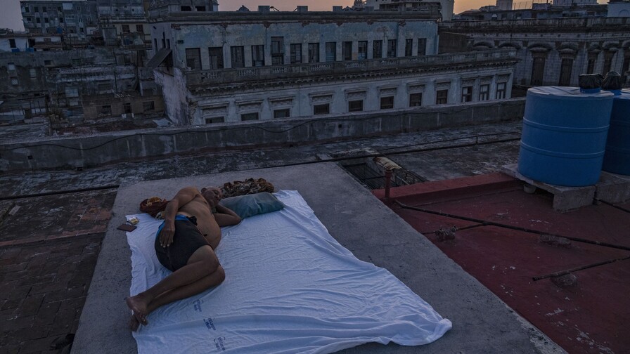 México rescata a 19 cubanos desaparecidos en el mar mientras la crisis golpea la vida en la isla México rescata a 19 cubanos desaparecidos en el mar mientras la crisis golpea la vida en la isla
