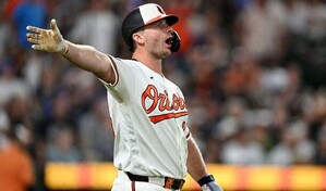 Baltimore muestra inconformidad con la llamada sobre el batazo de Alonso