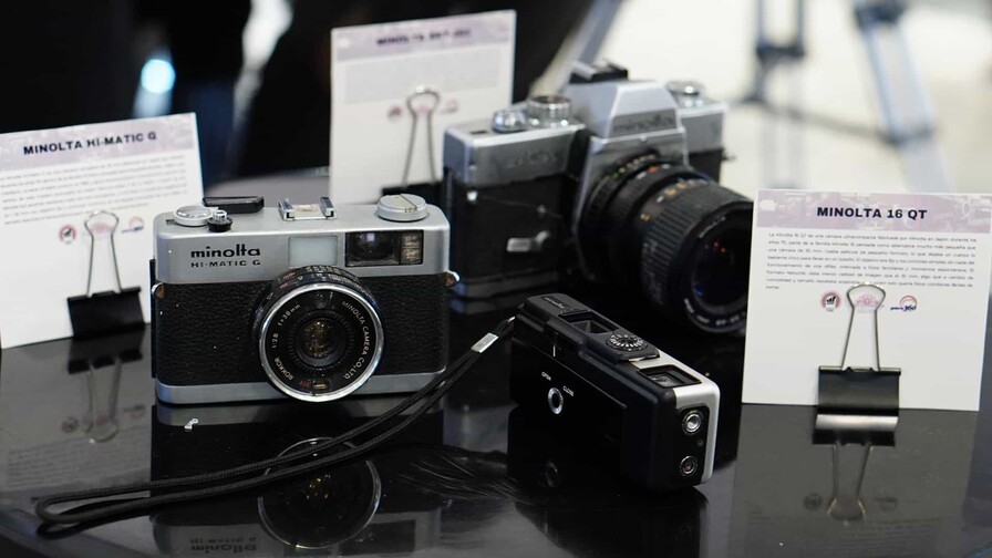 Exposición cuenta la historia fotográfica Exposición cuenta la historia fotográfica