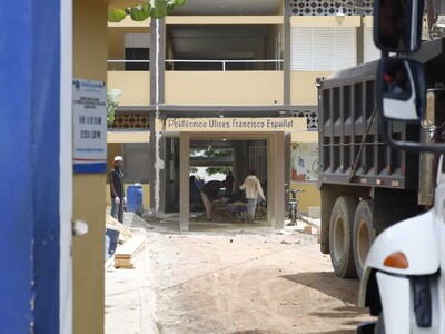 Obstáculos en centros educativos de Santiago para iniciar el año escolar