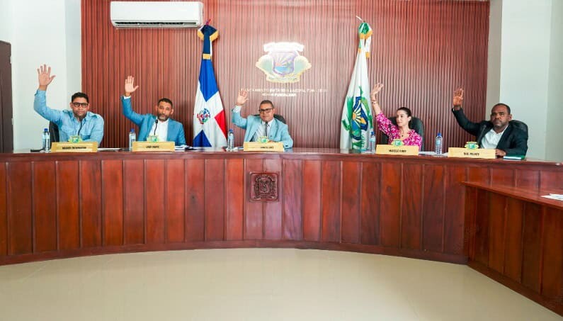 Concejo de Regidores de Verón pide al Intrant intervenir ante colapso del tránsito Concejo de Regidores de Verón pide al Intrant intervenir ante colapso del tránsito