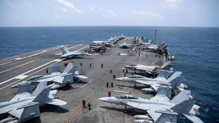 Un portaaviones de EE. UU. llega a Medio Oriente para relevar a otro desplegado seis meses Un portaaviones de EE. UU. llega a Medio Oriente para relevar a otro desplegado seis meses