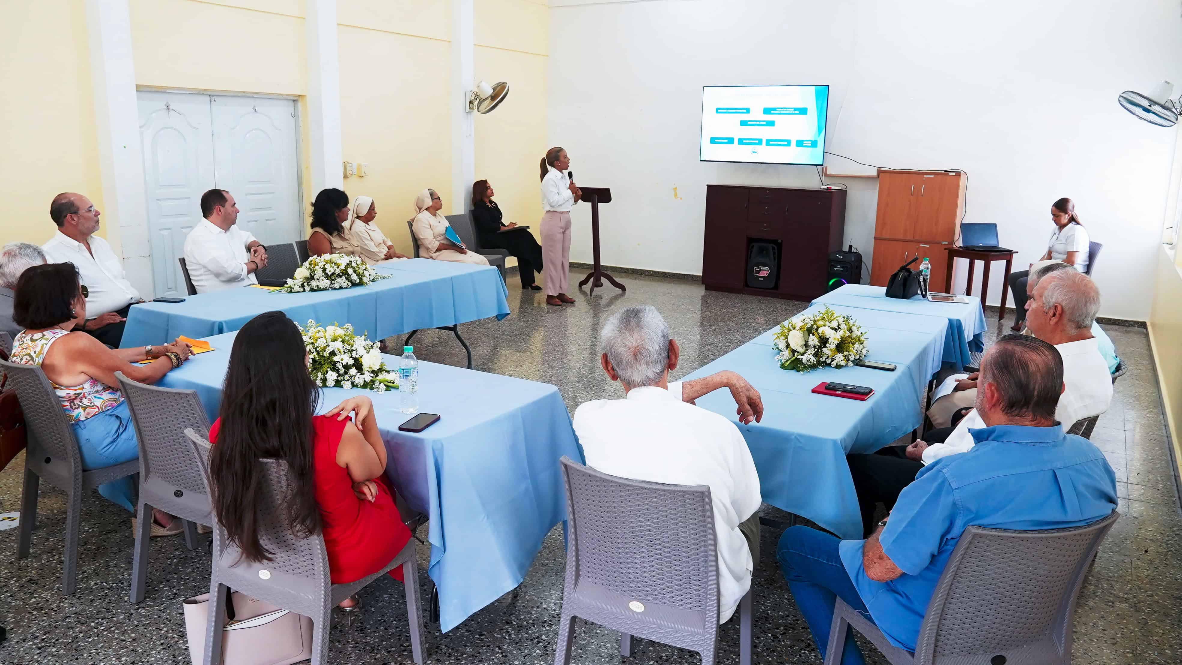 Acto de presentación de nueva directiva.