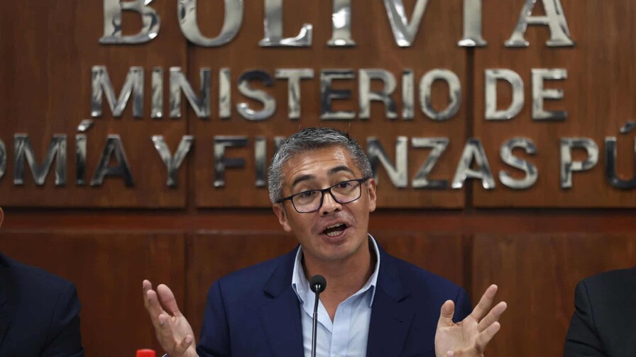 Rodrigo Paz destituye al ministro de Economía tras su censura en el Parlamento de Bolivia Rodrigo Paz destituye al ministro de Economía tras su censura en el Parlamento de Bolivia